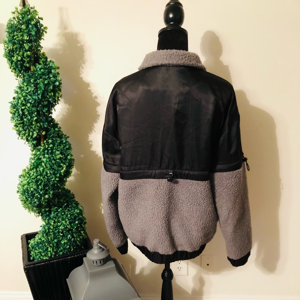 Zipper Jacket - Picture 4 of 4